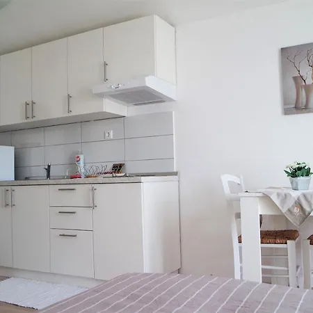 Apartments Karmen Novalja Room photo